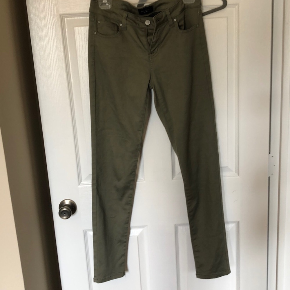 5/$15! Olive green skinny jeans by celebrity pink